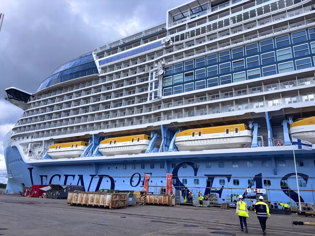 Legend of the seas cruise ship